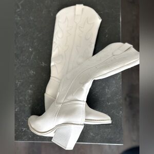 NWOT Western-Style Women's Boots